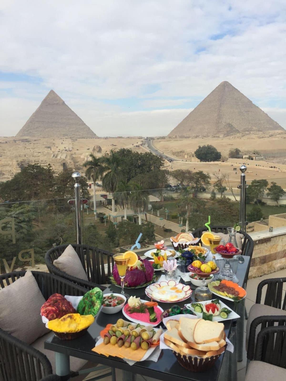 ホテル Steps In Pyramids View Kafret el-Gabal エクステリア 写真